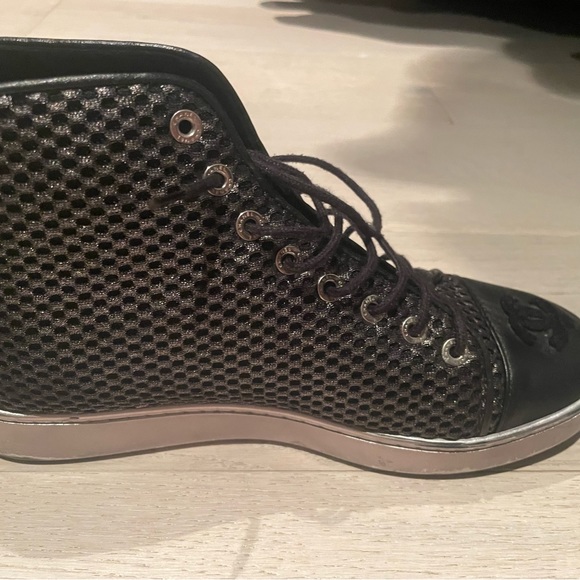 Chanel sneakers fabric lambskin size 36.5 - Picture 7 of 11